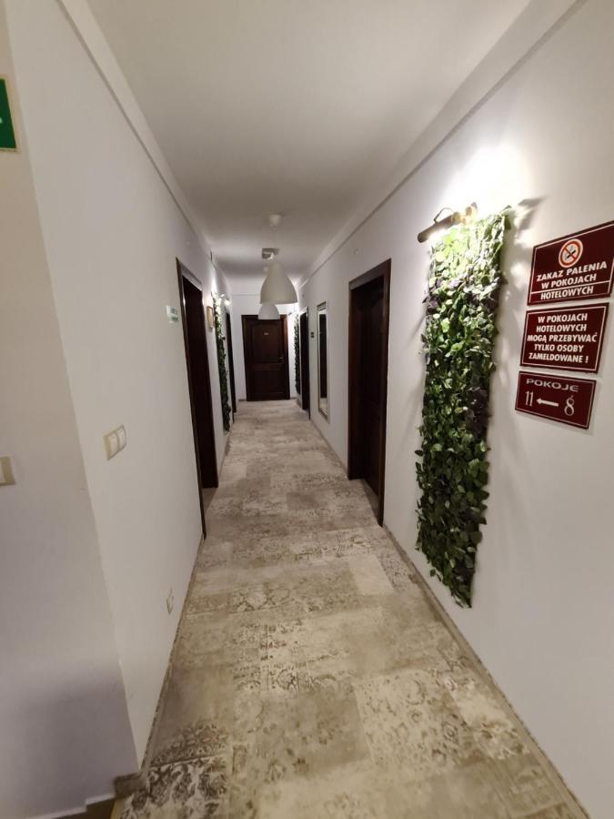 Hotel Staropolska Томашув-Любельский Экстерьер фото