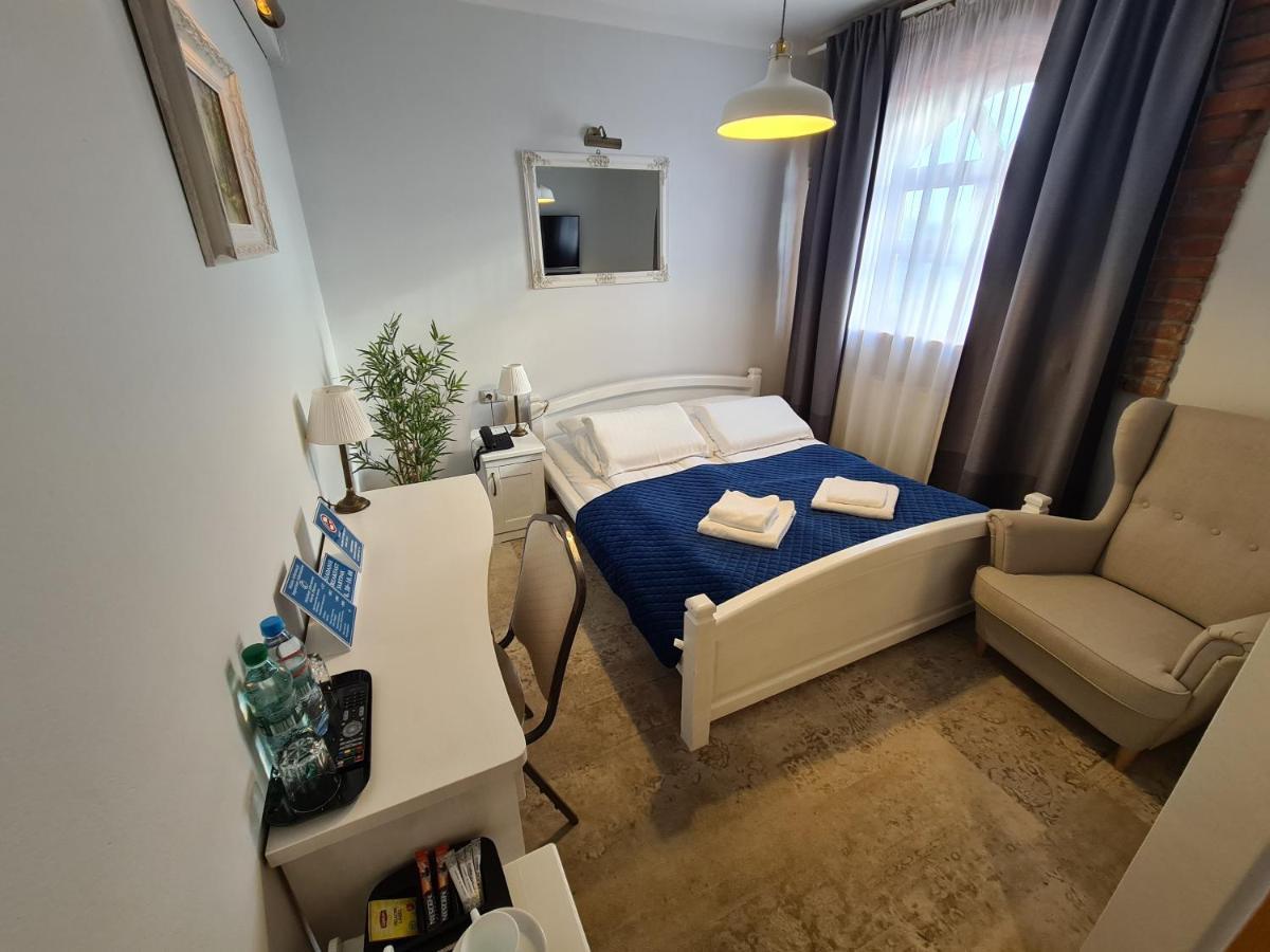 Hotel Staropolska Томашув-Любельский Экстерьер фото