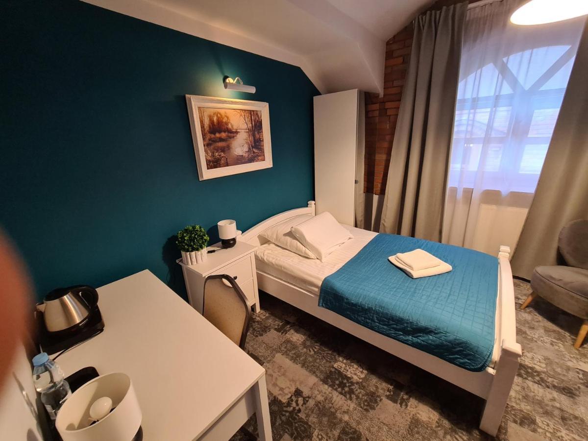 Hotel Staropolska Томашув-Любельский Экстерьер фото