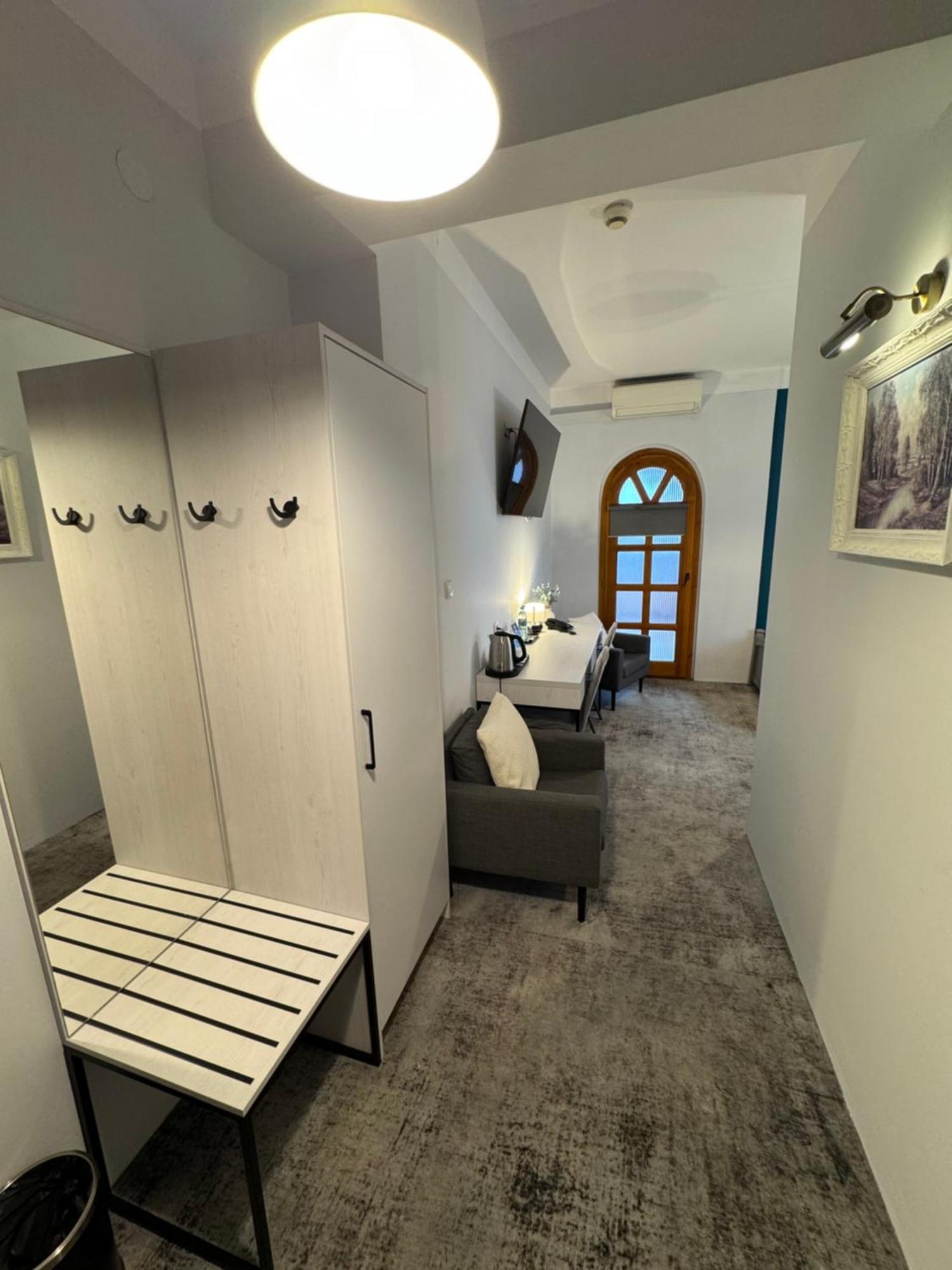 Hotel Staropolska Томашув-Любельский Экстерьер фото