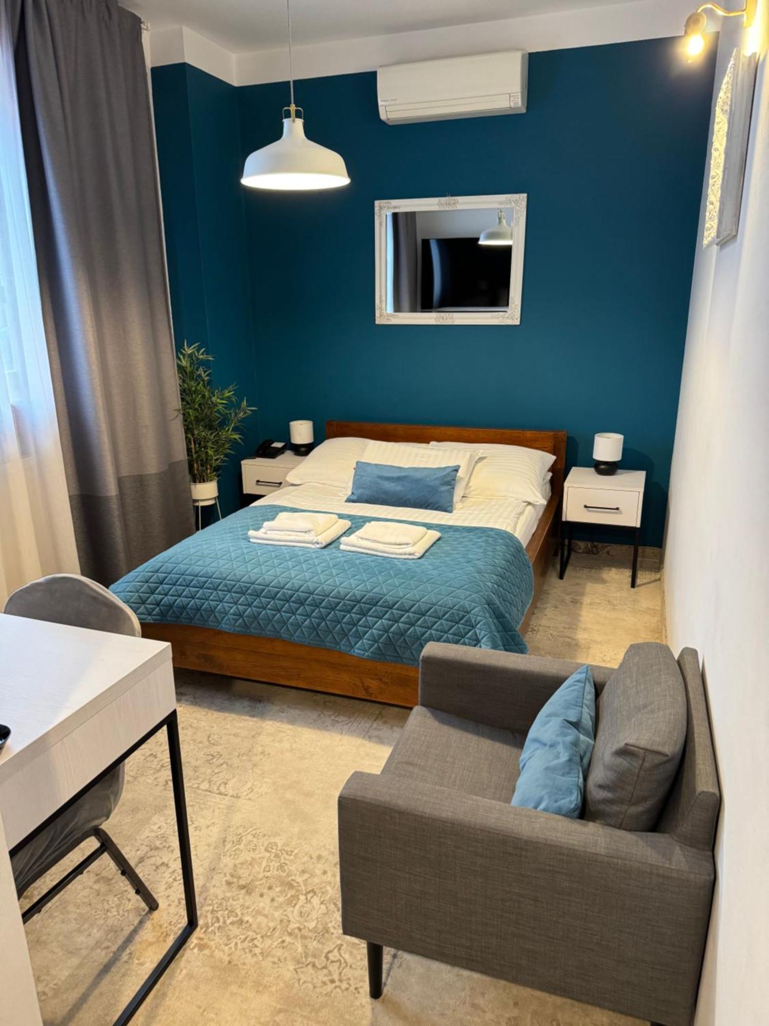 Hotel Staropolska Томашув-Любельский Экстерьер фото